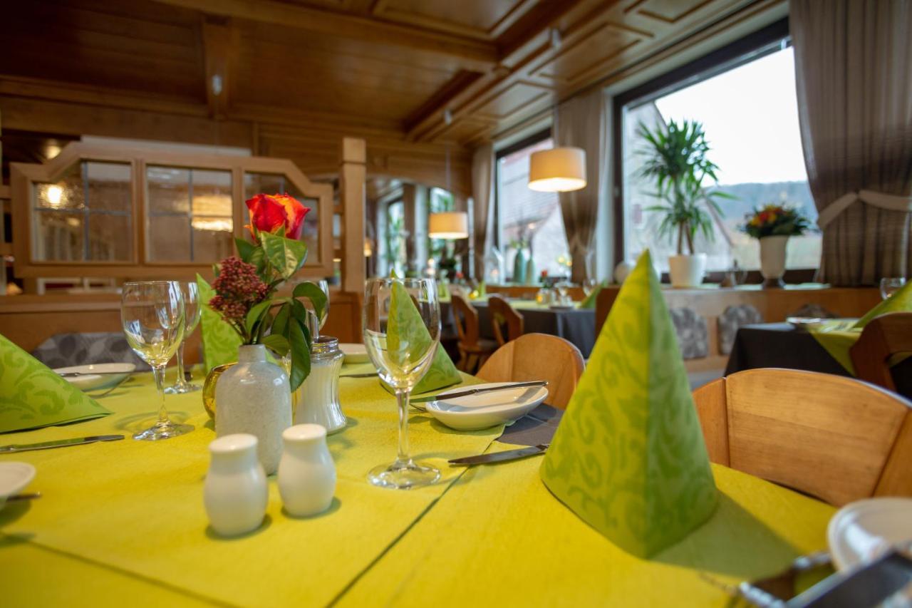 Landidyll Hotel Zum Alten Schloss Kirchensittenbach Eksteriør bilde