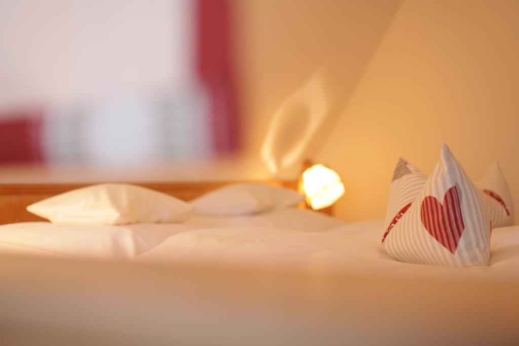 Landidyll Hotel Zum Alten Schloss Kirchensittenbach Rom bilde