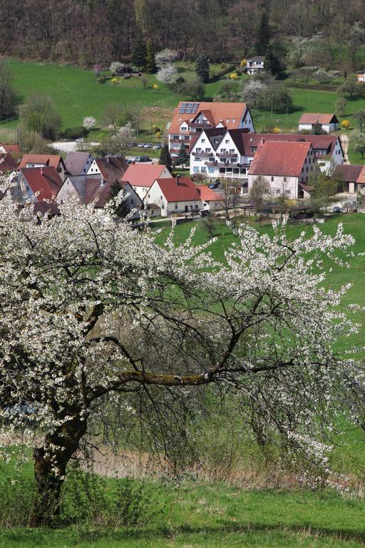 Landidyll Hotel Zum Alten Schloss Kirchensittenbach Rom bilde