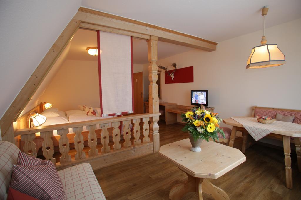 Landidyll Hotel Zum Alten Schloss Kirchensittenbach Eksteriør bilde